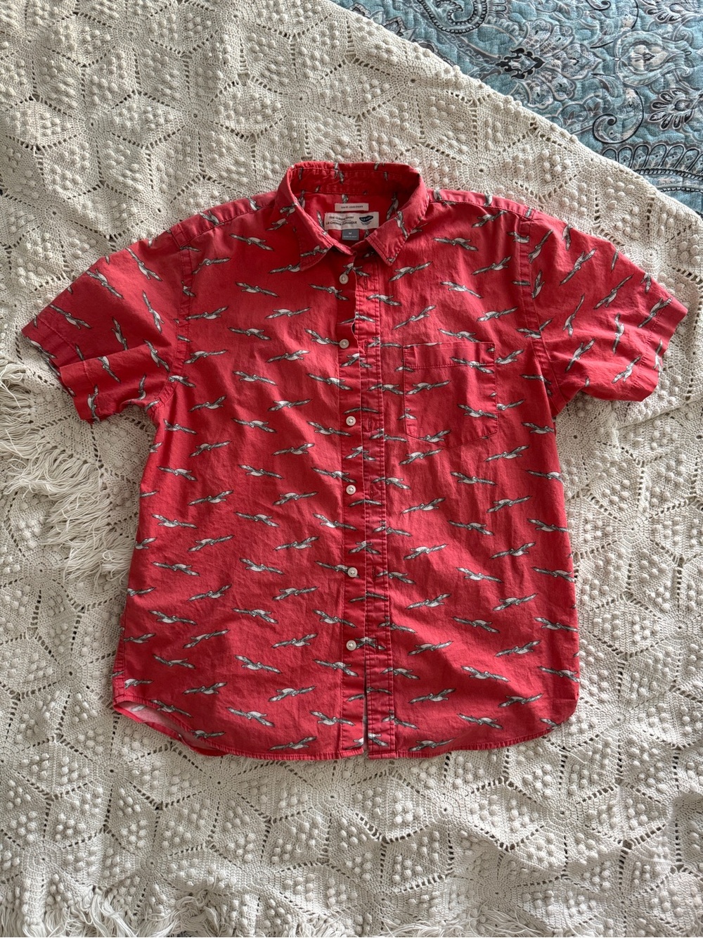 Old Navy Red Short-Sleeve Button-Down with Bird Print